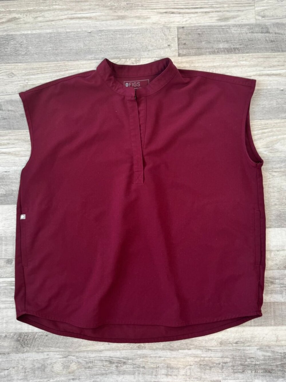 Figs Technical Collection Rafaella Burgundy Oversized Scrub Top Size Large P18